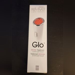 GLO Skincare Tool - Wrinkle Treatment with Revive Light